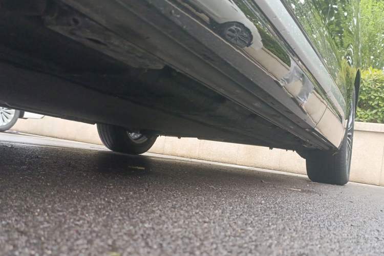 Used Denza D9 2022 DM-i 970 Four-Wheel Drive Prestige Model Chassis Front Left