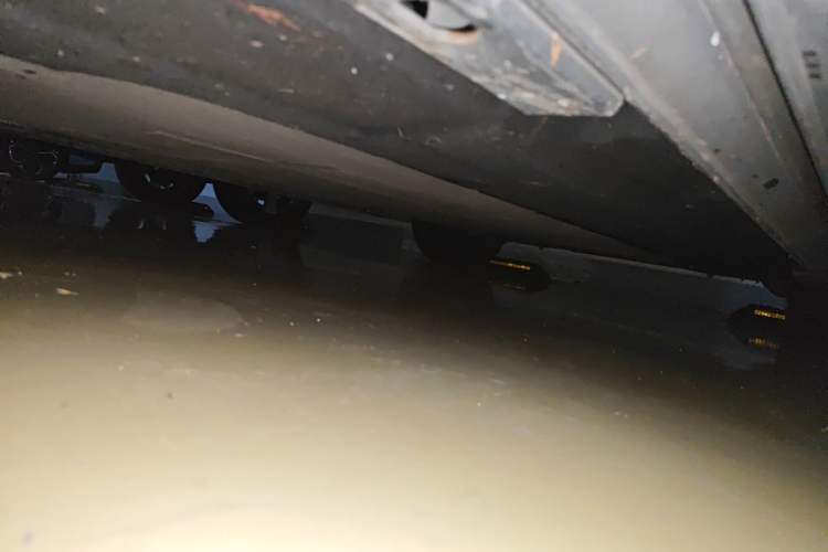 Used Denza D9 2022 DM-i 970 Four-Wheel Drive Flagship Model Chassis Front Left