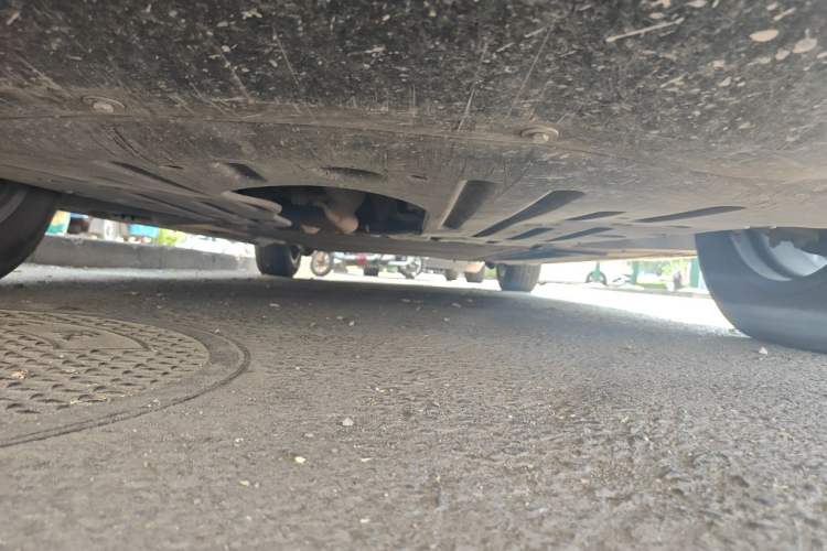 Used Denza D9 2022 DM-i 970 Four-Wheel Drive Prestige Model Chassis Front