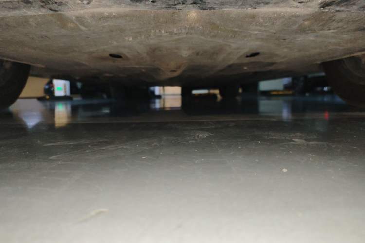Used Denza D9 2022 DM-i 970 Four-Wheel Drive Flagship Model Chassis Front