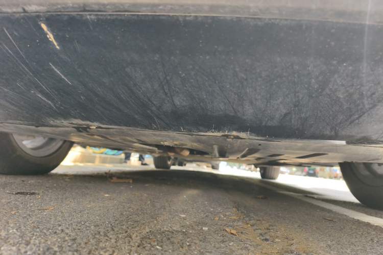 Used Denza D9 2022 DM-i 1040 Prestige Model Chassis Front