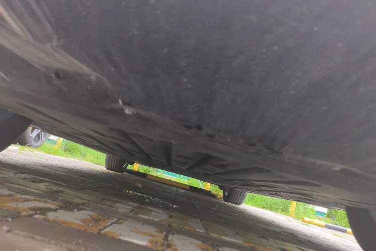 Used Denza D9 2022 EV 600 Four-Wheel Drive Flagship Model Chassis Front