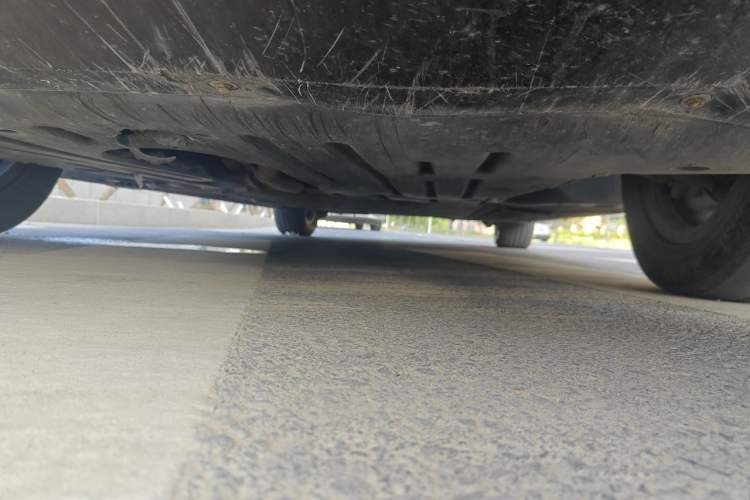 Used Denza D9 2022 DM-i 970 Four-Wheel Drive Flagship Model Chassis Front