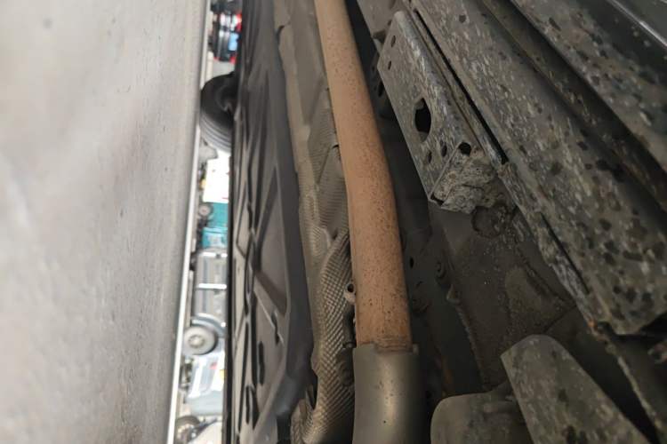 Used Denza D9 2022 DM-i 970 Four-Wheel Drive Prestige Model Chassis Front Right