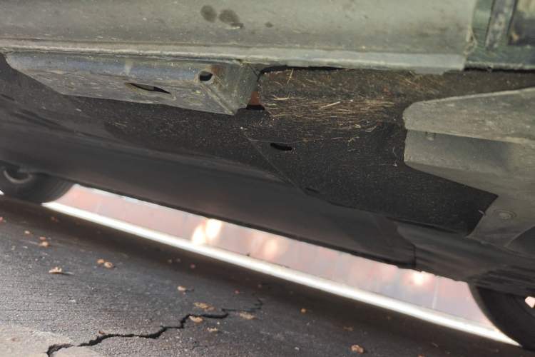 Used Denza D9 2022 EV 620 Prestige Model Chassis Front Right
