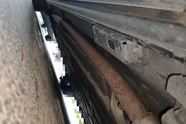 Used Denza D9 2022 DM-i 970 Four-Wheel Drive Flagship Model Chassis Front Right