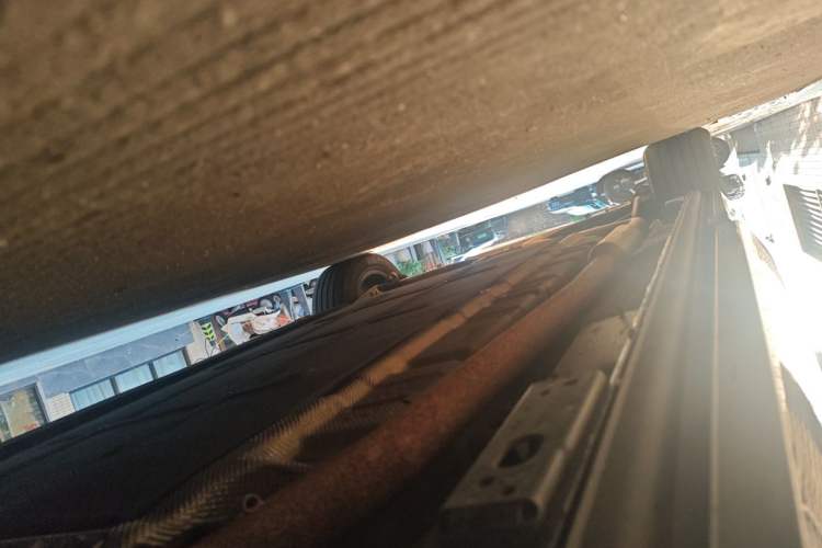 Used Denza D9 2022 DM-i 970 Four-Wheel Drive Prestige Model Chassis Front Right
