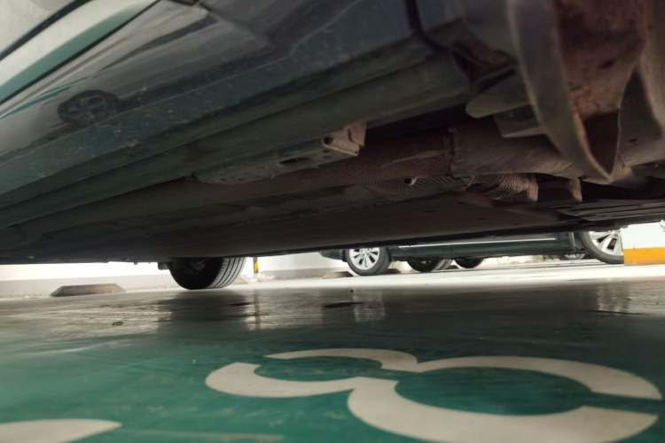 Used Denza D9 2022 DM-i 970 Four-Wheel Drive Flagship Model Chassis Front Right