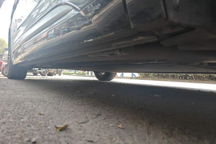 Used Denza D9 2022 DM-i 970 Four-Wheel Drive Prestige Model Chassis Front Right
