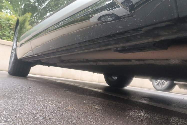 Used Denza D9 2022 DM-i 970 Four-Wheel Drive Prestige Model Chassis Front Right