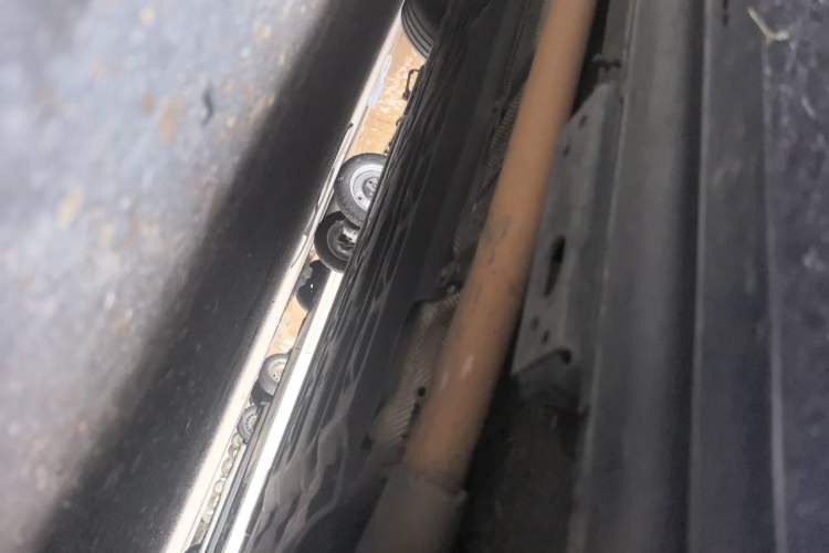 Used Denza D9 2022 DM-i 970 Four-Wheel Drive Flagship Model Chassis Front Right