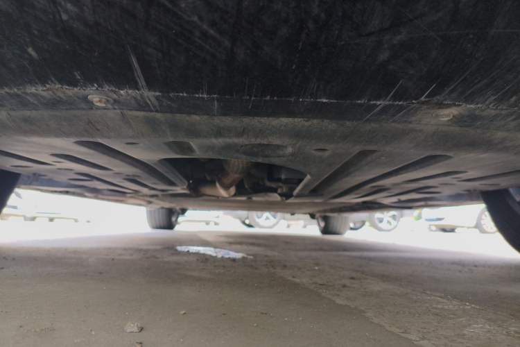 Used Denza D9 2022 DM-i 1040 Prestige Model Chassis Front