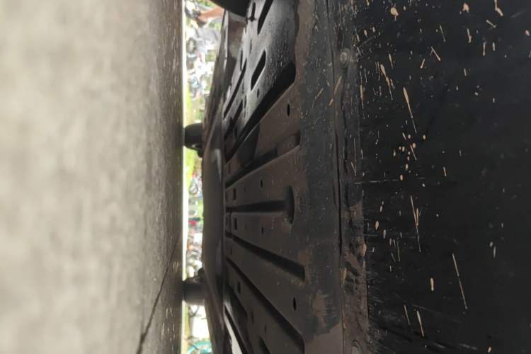 Used Denza D9 2022 EV 600 Four-Wheel Drive Flagship Model Chassis Front
