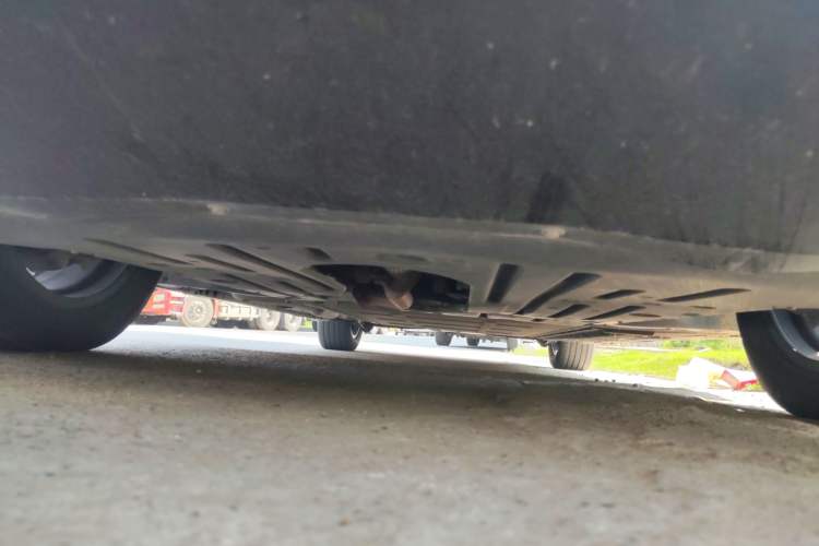 Used Denza D9 2022 DM-i 970 Four-Wheel Drive Flagship Model Chassis Front
