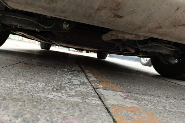 Used Denza D9 2022 DM-i 1040 Prestige Model Chassis Rear