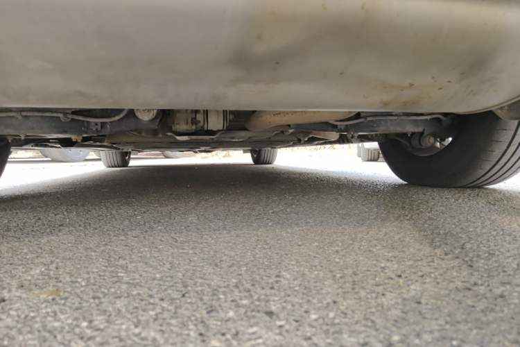 Used Denza D9 2022 DM-i 970 Four-Wheel Drive Prestige Model Chassis Rear