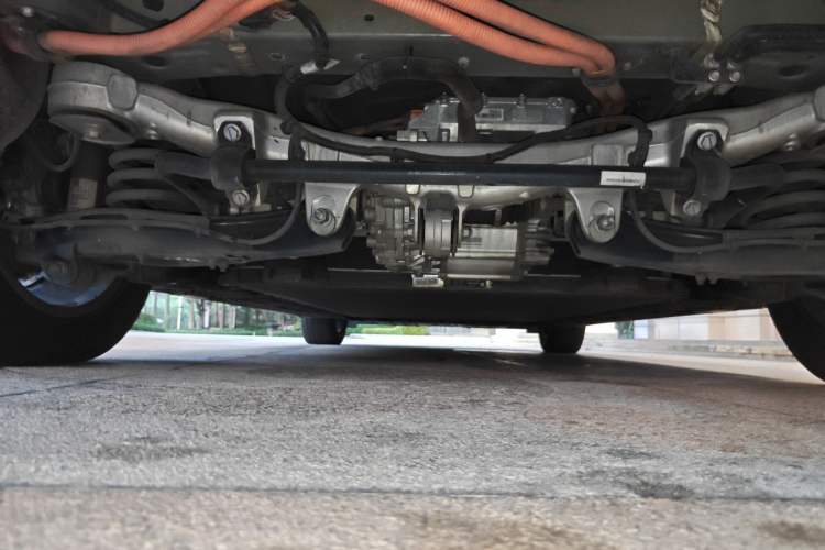 Used Denza D9 2022 EV 600 Four-Wheel Drive Flagship Model Chassis Rear