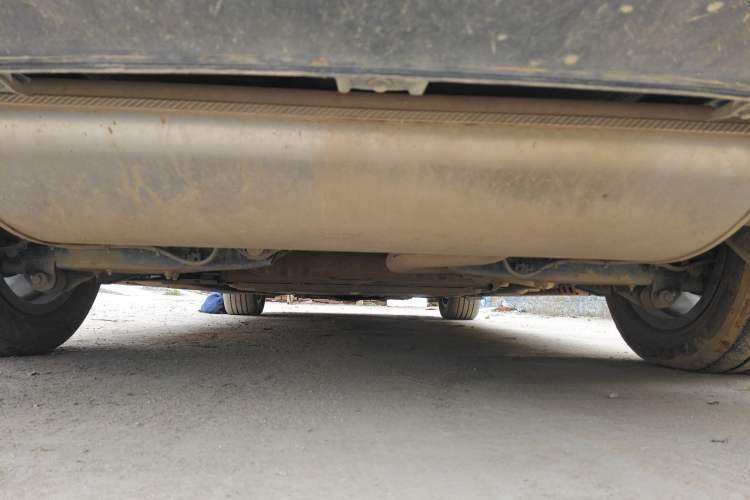 Used Denza D9 2022 DM-i 1040 Prestige Model Chassis Rear