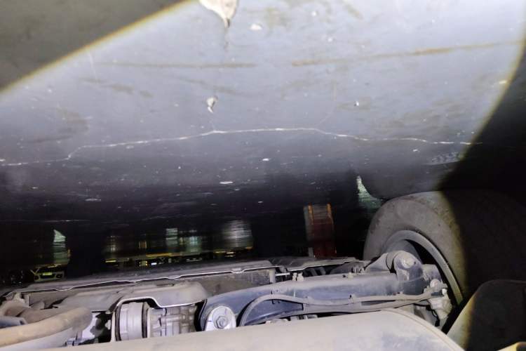 Used Denza D9 2022 DM-i 970 Four-Wheel Drive Prestige Model Chassis Rear