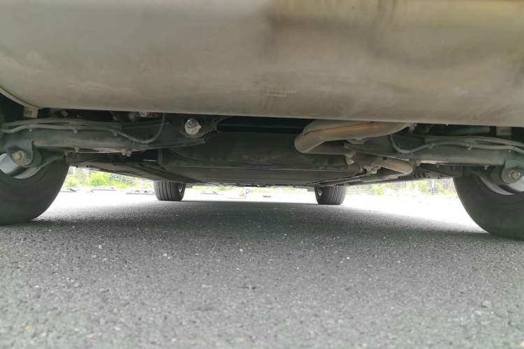 Used Denza D9 2022 DM-i 1040 Prestige Model Chassis Rear