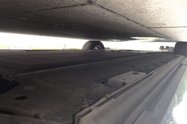 Used Denza D9 2022 DM-i 970 Four-Wheel Drive Flagship Model Chassis Rear Left
