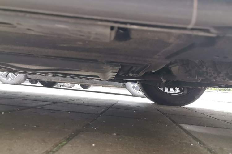 Used Denza D9 2022 DM-i 970 Four-Wheel Drive Prestige Model Chassis Rear Left