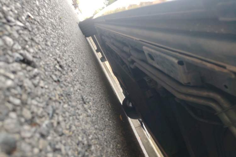 Used Denza D9 2022 DM-i 945 Luxury Model Chassis Rear Left