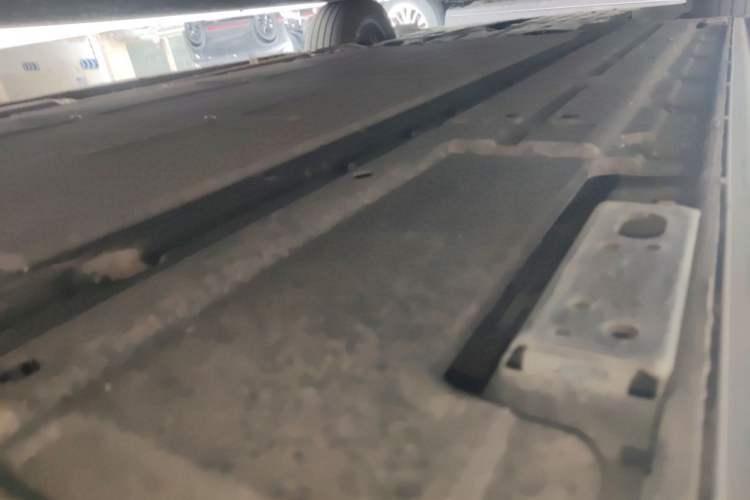 Used Denza D9 2022 DM-i 970 Four-Wheel Drive Flagship Model Chassis Rear Left