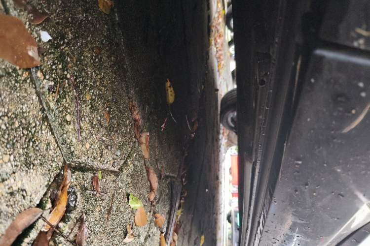 Used Denza D9 2022 DM-i 1040 Prestige Model Chassis Rear Left
