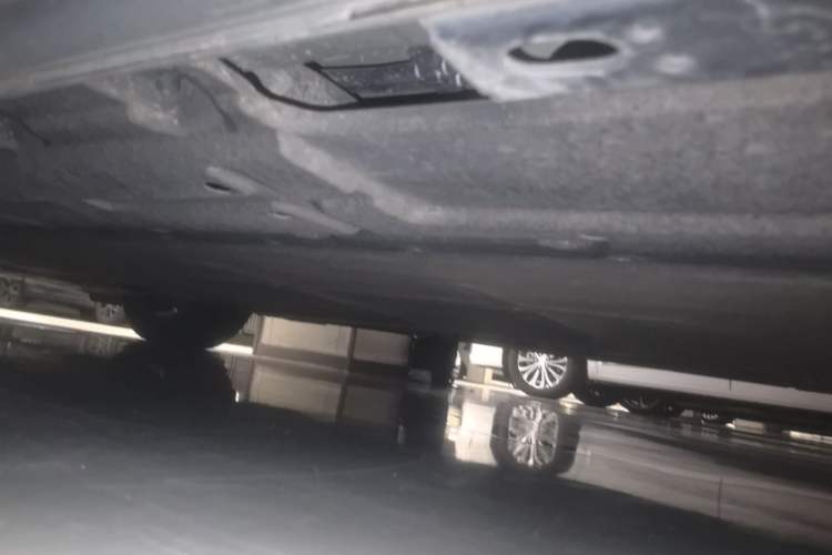 Used Denza D9 2022 DM-i 970 Four-Wheel Drive Prestige Model Chassis Rear Left