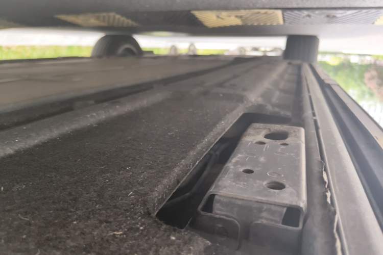 Used Denza D9 2022 DM-i 1040 Prestige Model Chassis Rear Left