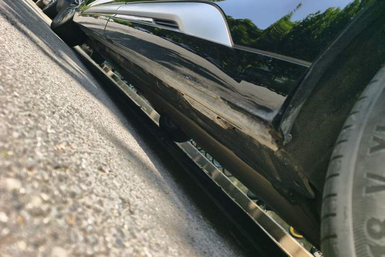 Used Denza D9 2022 DM-i 1040 Prestige Model Chassis Rear Left