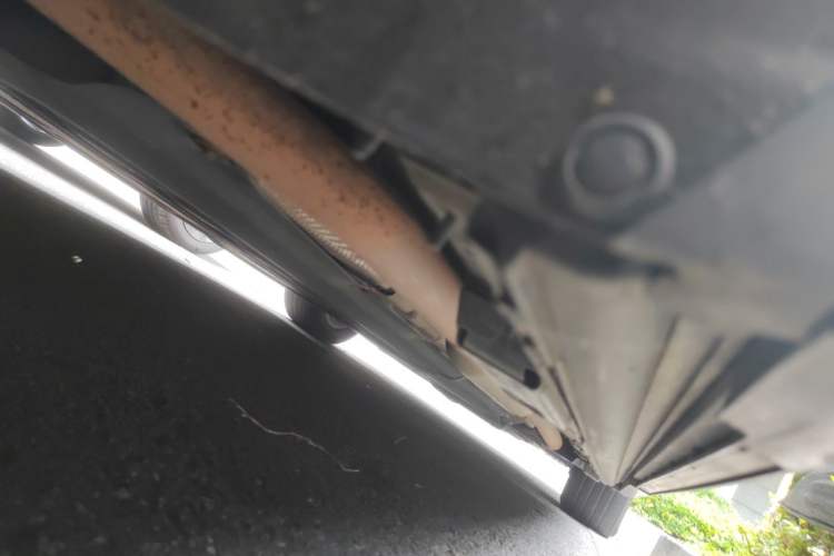 Used Denza D9 2022 DM-i 970 Four-Wheel Drive Flagship Model Chassis Rear Left