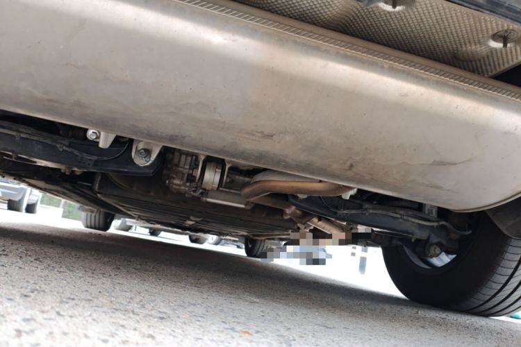 Used Denza D9 2022 DM-i 970 Four-Wheel Drive Flagship Model Chassis Rear