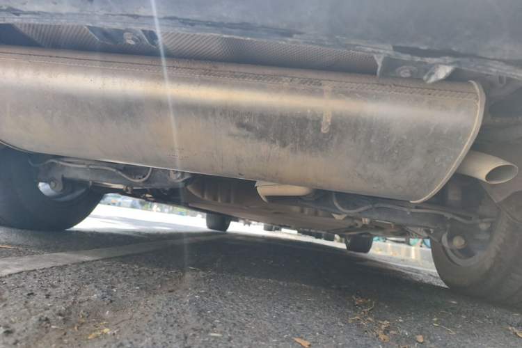 Used Denza D9 2022 DM-i 1040 Prestige Model Chassis Rear