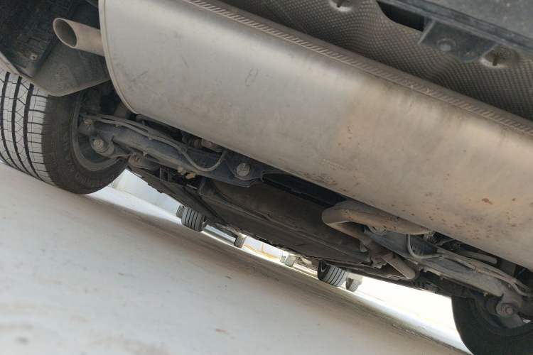 Used Denza D9 2022 DM-i 1040 Prestige Model Chassis Rear
