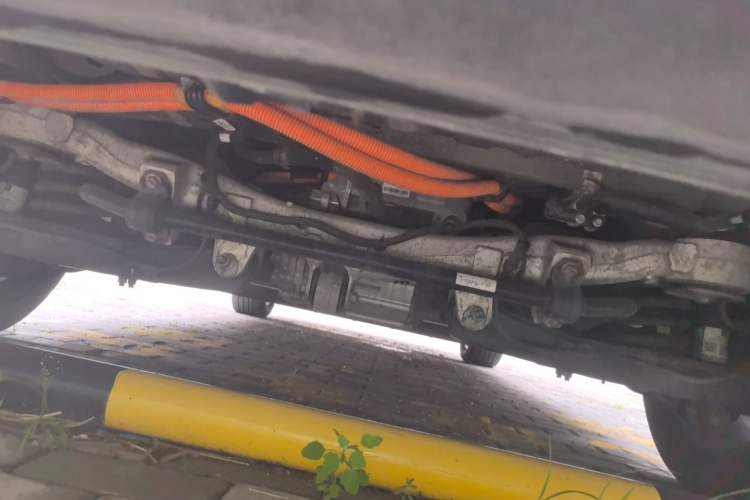 Used Denza D9 2022 EV 600 Four-Wheel Drive Flagship Model Chassis Rear