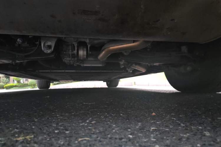 Used Denza D9 2022 DM-i 970 Four-Wheel Drive Flagship Model Chassis Rear