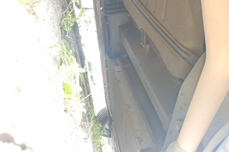Used Denza D9 2022 DM-i 945 Luxury Model Chassis Rear Right