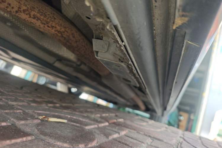 Used Denza D9 2022 DM-i 970 Four-Wheel Drive Prestige Model Chassis Rear Right