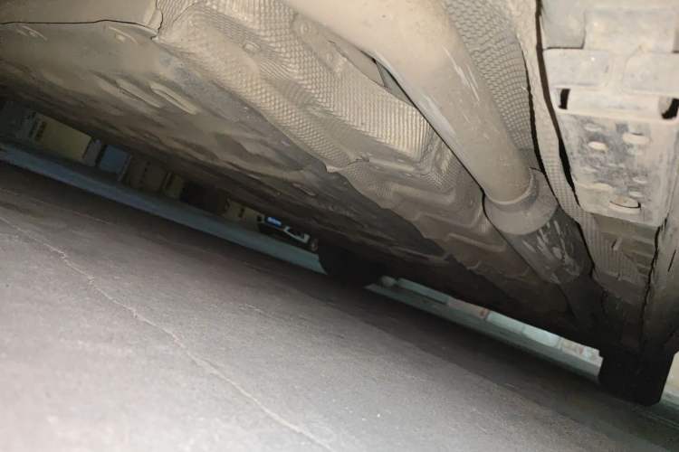 Used Denza D9 2022 DM-i 970 Four-Wheel Drive Prestige Model Chassis Rear Right