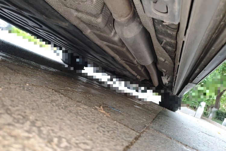 Used Denza D9 2022 DM-i 970 Four-Wheel Drive Flagship Model Chassis Rear Right