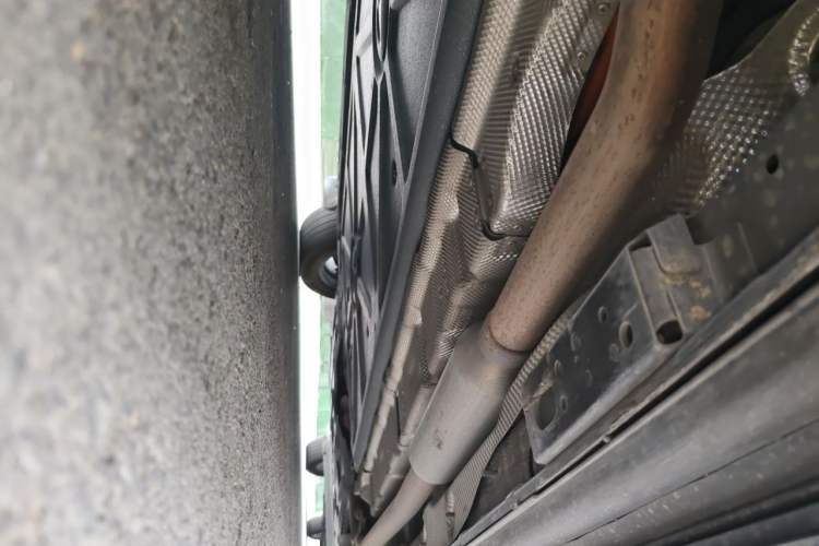 Used Denza D9 2022 DM-i 970 Four-Wheel Drive Flagship Model Chassis Rear Right