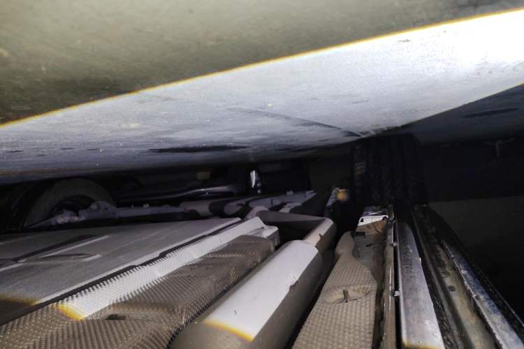 Used Denza D9 2022 DM-i 1040 Prestige Model Chassis Rear Right