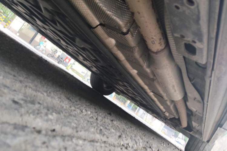 Used Denza D9 2022 DM-i 970 Four-Wheel Drive Prestige Model Chassis Rear Right