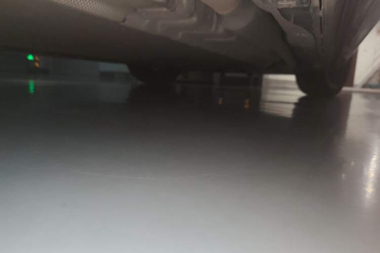 Used Denza D9 2022 DM-i 970 Four-Wheel Drive Flagship Model Chassis Rear Right