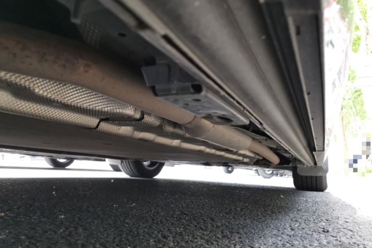 Used Denza D9 2022 DM-i 970 Four-Wheel Drive Flagship Model Chassis Rear Right
