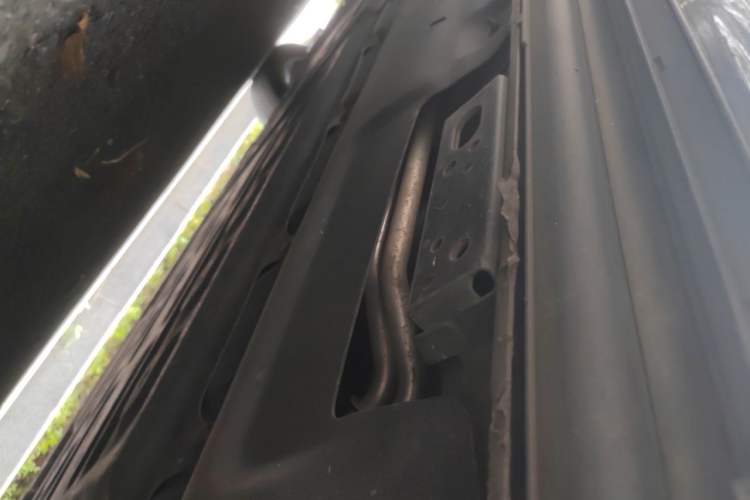 Used Denza D9 2022 DM-i 970 Four-Wheel Drive Flagship Model Chassis Rear Right