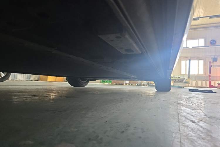 Used Denza D9 2022 EV 620 Prestige Model Chassis Rear Right