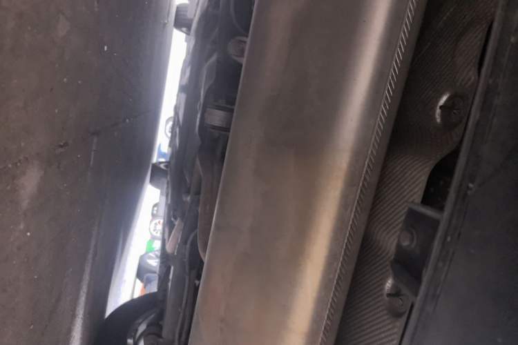 Used Denza D9 2022 DM-i 970 Four-Wheel Drive Flagship Model Chassis Rear